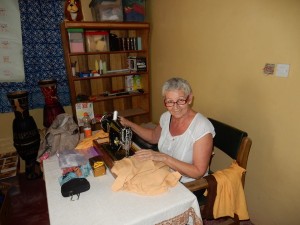 henny achter singer